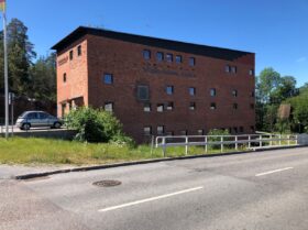varsam fönsterrenovering som till ex. i Vårby gårds kyrka i Stockholm